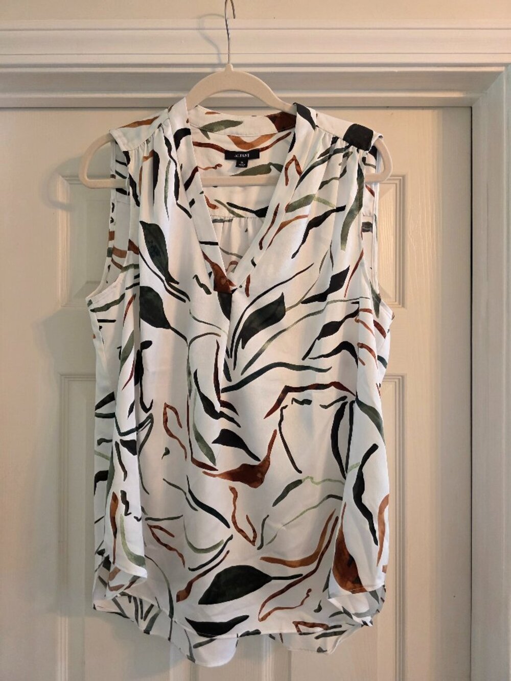 Alfani Abstract Print Draped Neck Sleeveless Top XL White Olive Rust Black